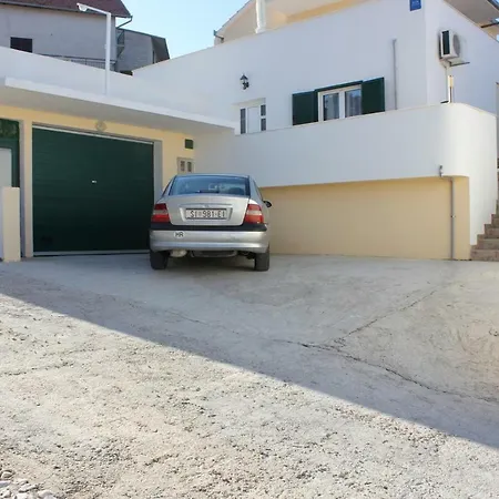 Razanj 7485b